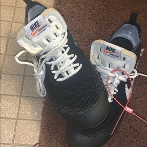 Off- white vapor maxes